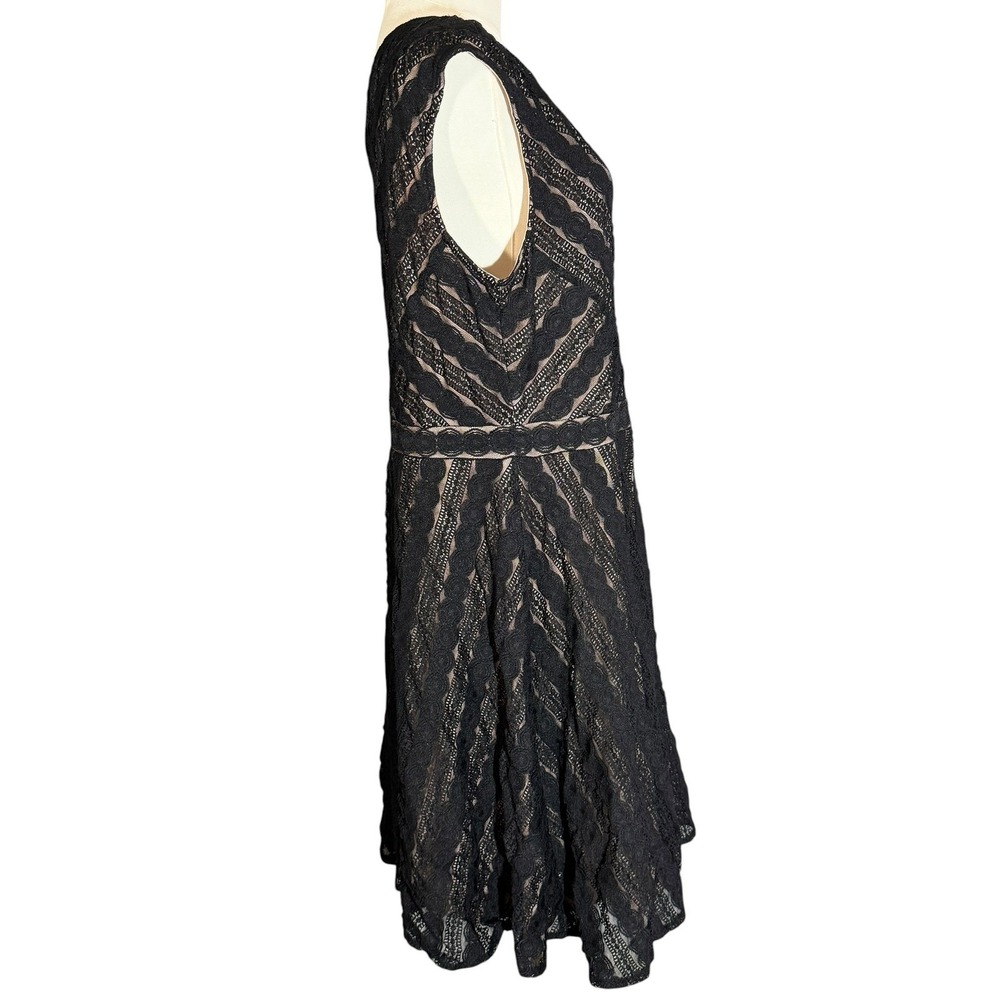 Cb Established 1962 Plus Size 16 Lace Detail Lined Dress - Picture 2 of 8